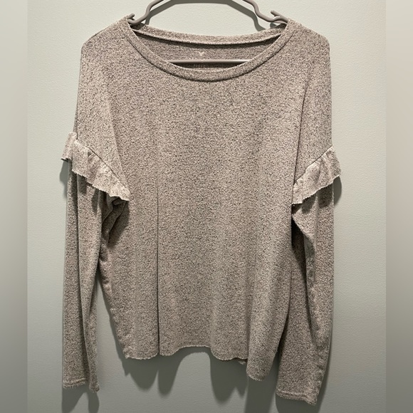 American Eagle Outfitters Tops - American Eagle Soft & Sexy Plush Long Sleeve Tee - Size M